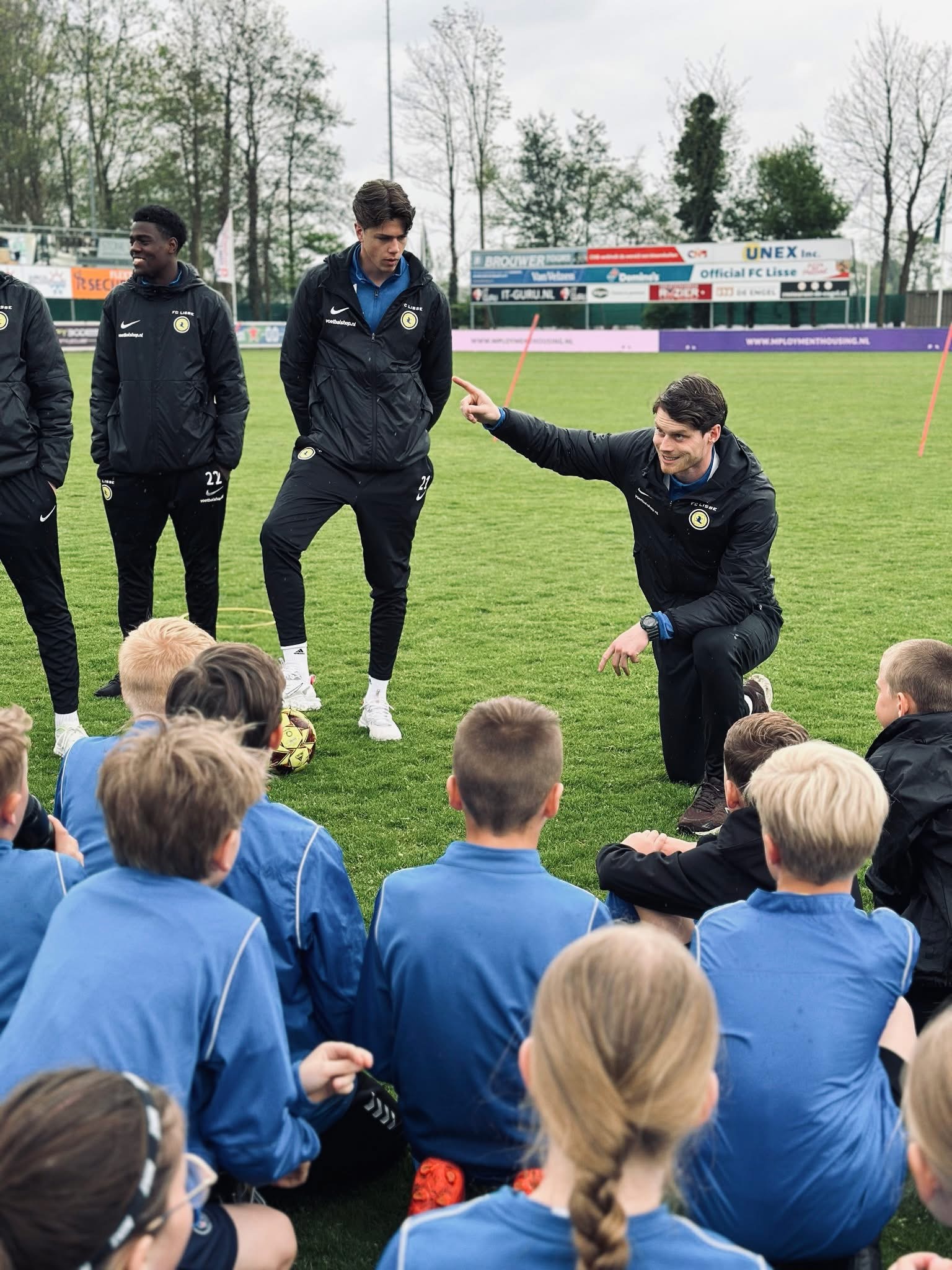 Mploment Housing, naamdrager van FC Lisse Jeugddag. Een nieuwe traditie lijkt geboren